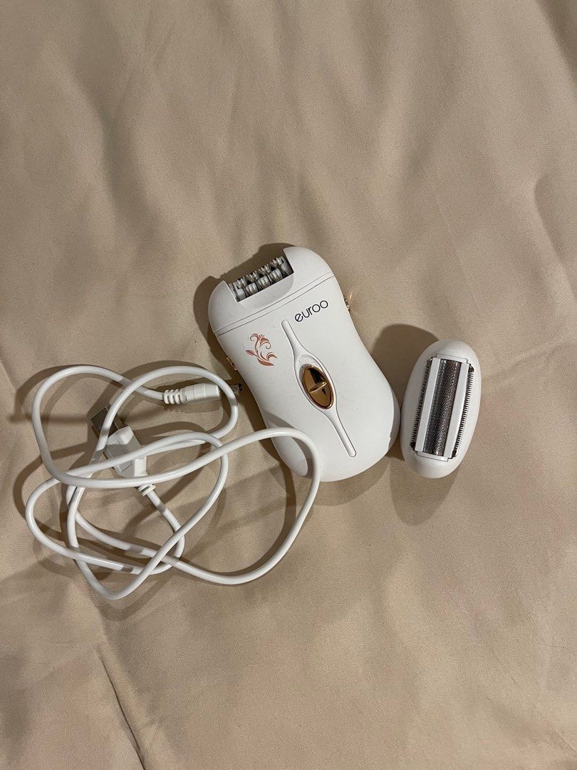 Euroo 2-in-1 Epilator (Category: Hair Removal) located in Las Pinas. Submitted by ciaralu_95 (Listing ID 1230491976, Image 2). Description: ✨ Only used once — just stored ✨ wireless / rechargeable ✨ 10/10 good condition ✨ bought for 2500.