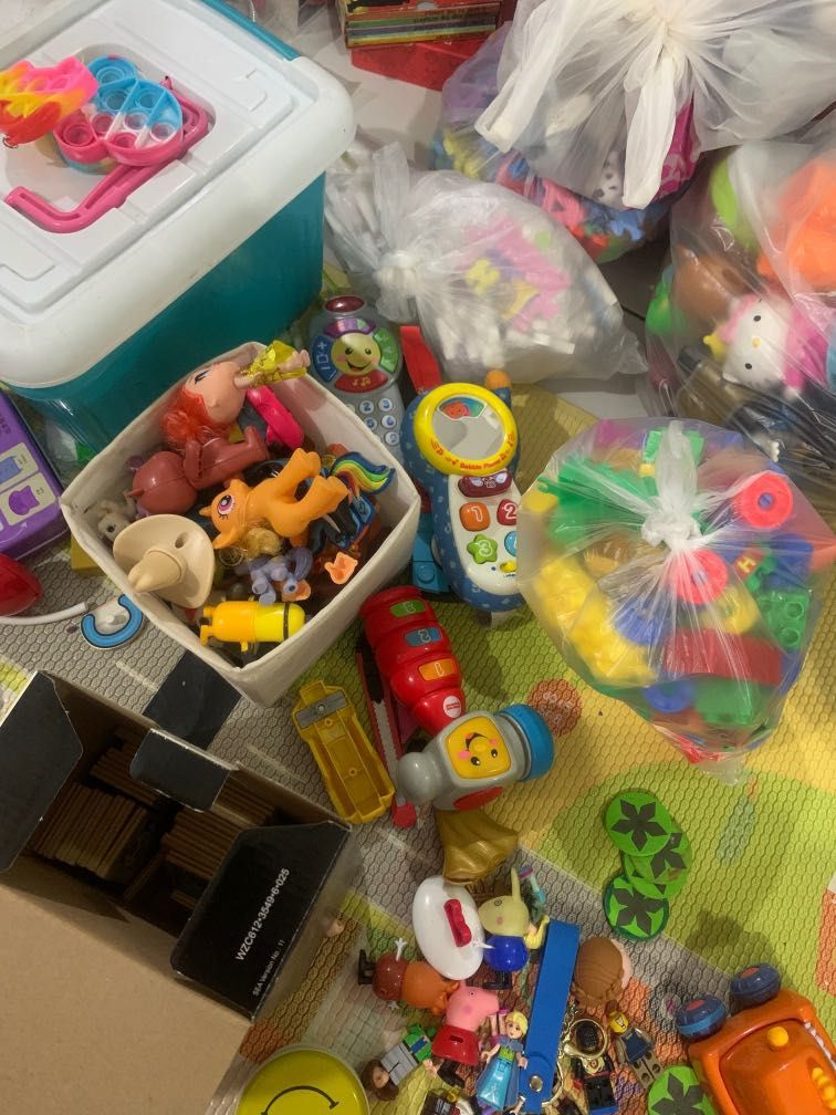 Used shop children's toys
