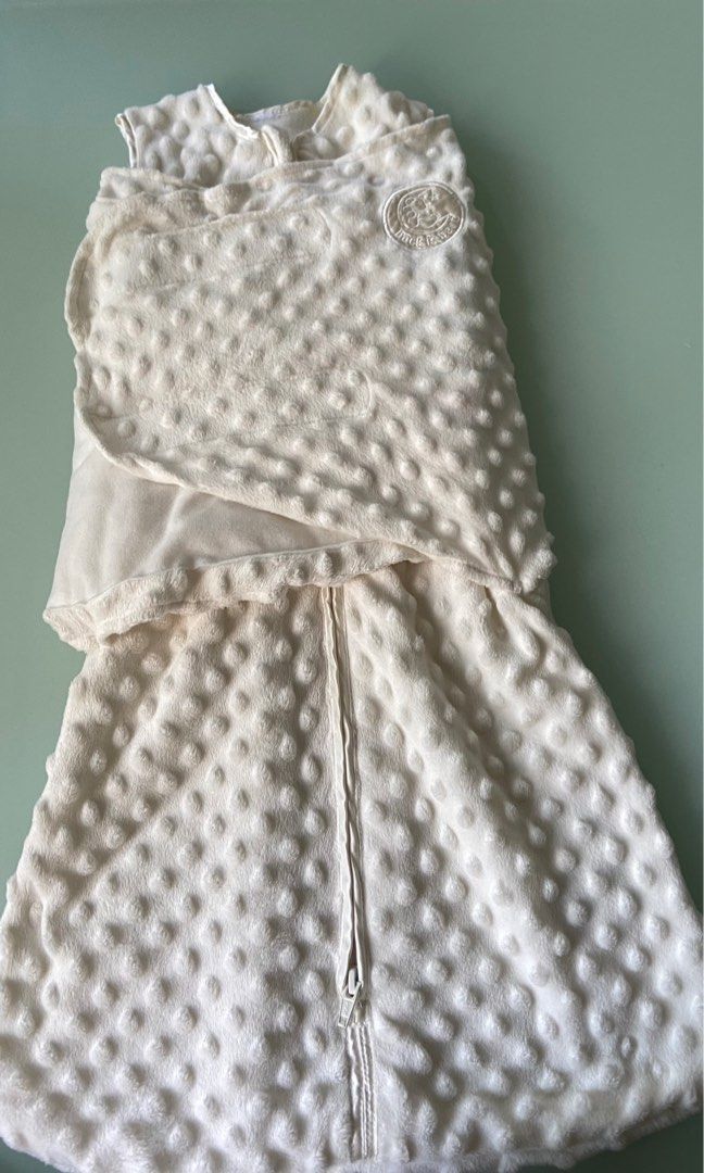 Halo Swaddle, Babies & Kids, Babies & Kids Fashion on Carousell