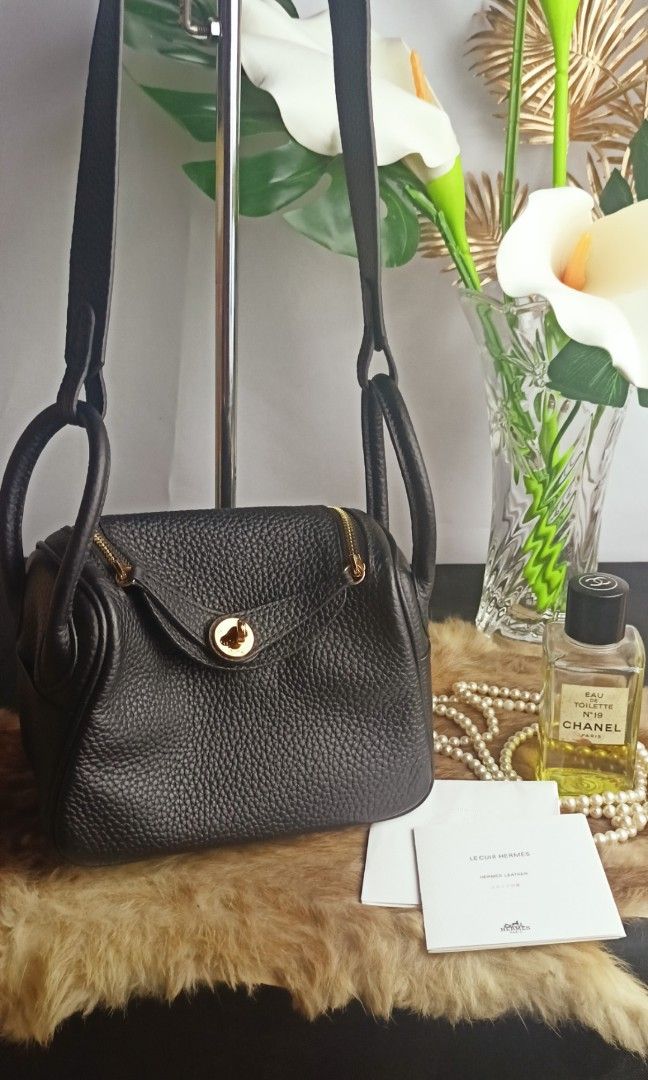 Hermes lindy from japan🇯🇵 (Category: Luxury Bags & Wallets) located in Quezon City. Submitted by liambags (Listing ID 1230529768, Image 1). Description: hermes lindy from japan🇯🇵 riri zipper,with code and care cards no flaws,minimal sign of wear only kindly pm me🙏🥰 MOP: GCASH,BDO AND BPI.