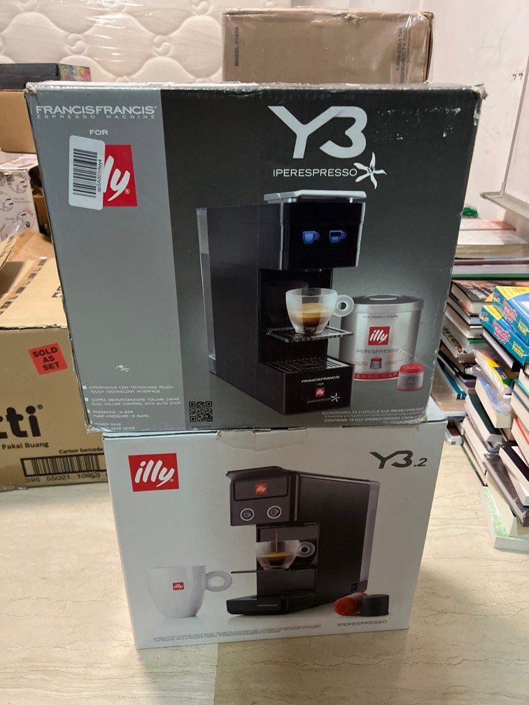 illy espresso machine, TV & Home Appliances, Kitchen Appliances, Coffee