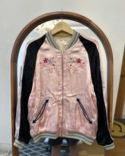Iolani revesible sukajan jacket