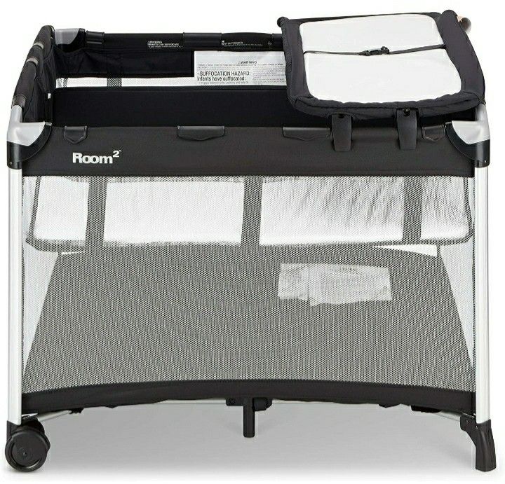 Joovy Room2 playpen, changing station, Babies & Kids, Baby Nursery & Kids Furniture