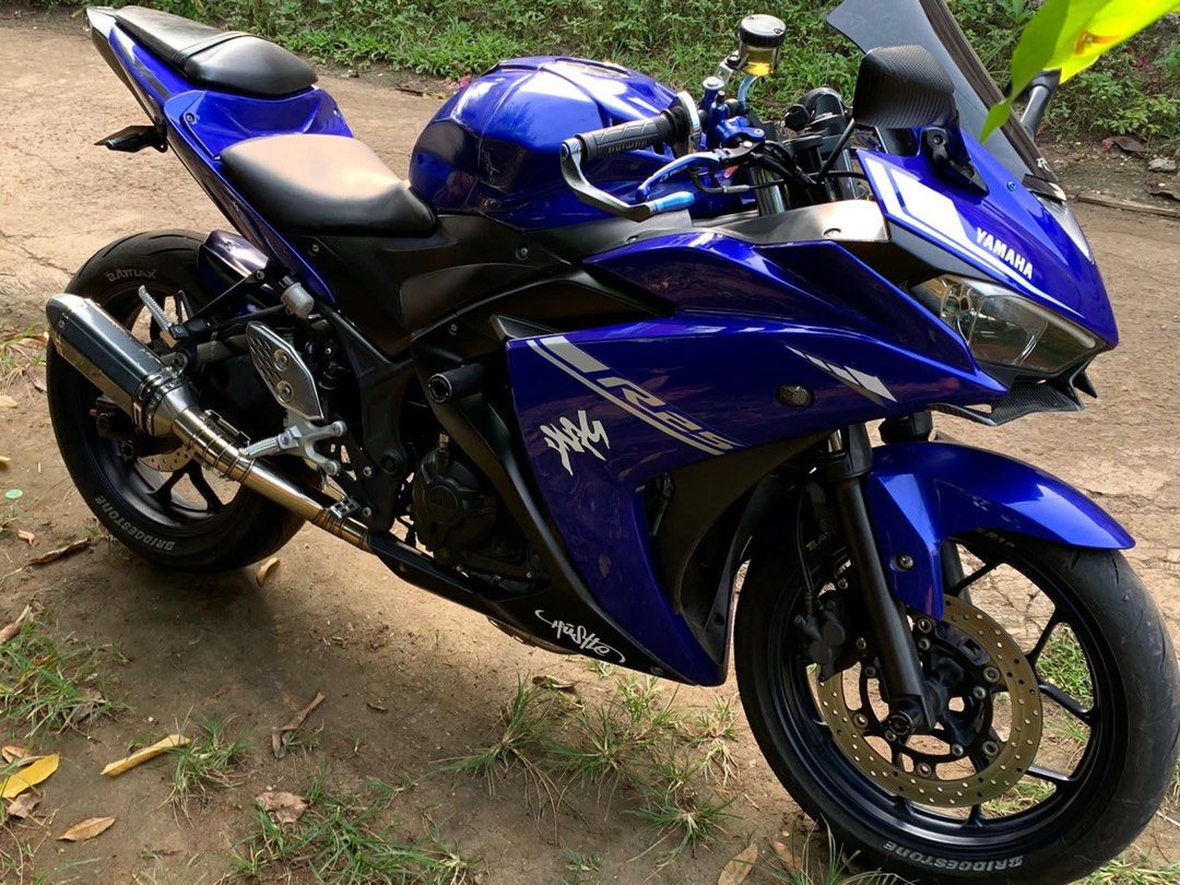 Yamaha on sale r25 old