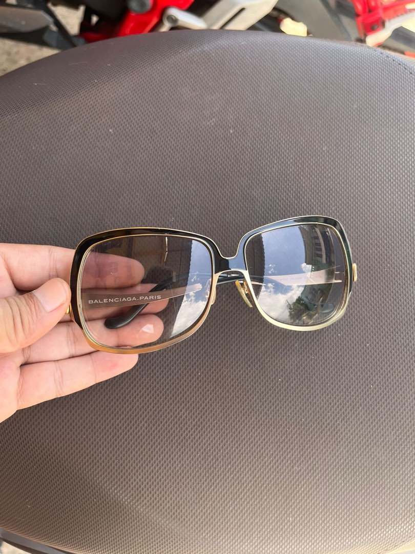 Gambar Kacamata Balenciaga Paris 1