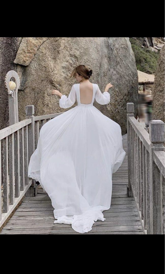 White dress discount with long train