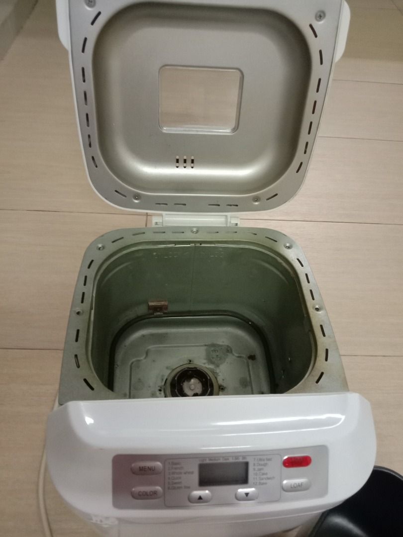 Lotus breadmaker (Category: Cookware & Accessories) located in Puchong. Submitted by csf727 (Listing ID 1230409591, Image 2). Description: Maker harga original rm100 Belt Sudah putus, Boleh beli belt baru daripada shoppe. Around rm15 each belt include shipping Prefer meet up .