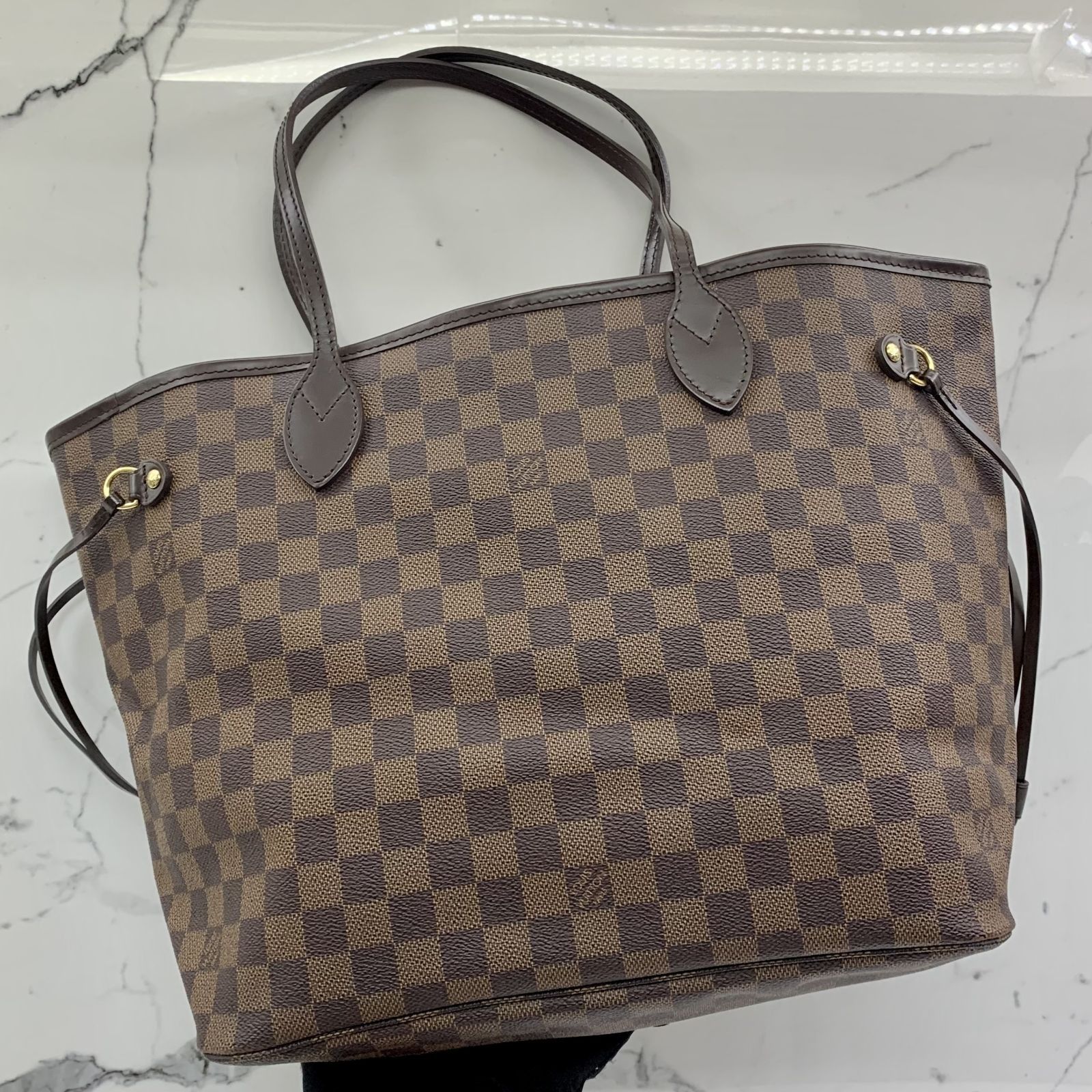 Used louis vuitton lv neverfull N51105 MM medium bag, Luxury, Bags &  Wallets on Carousell