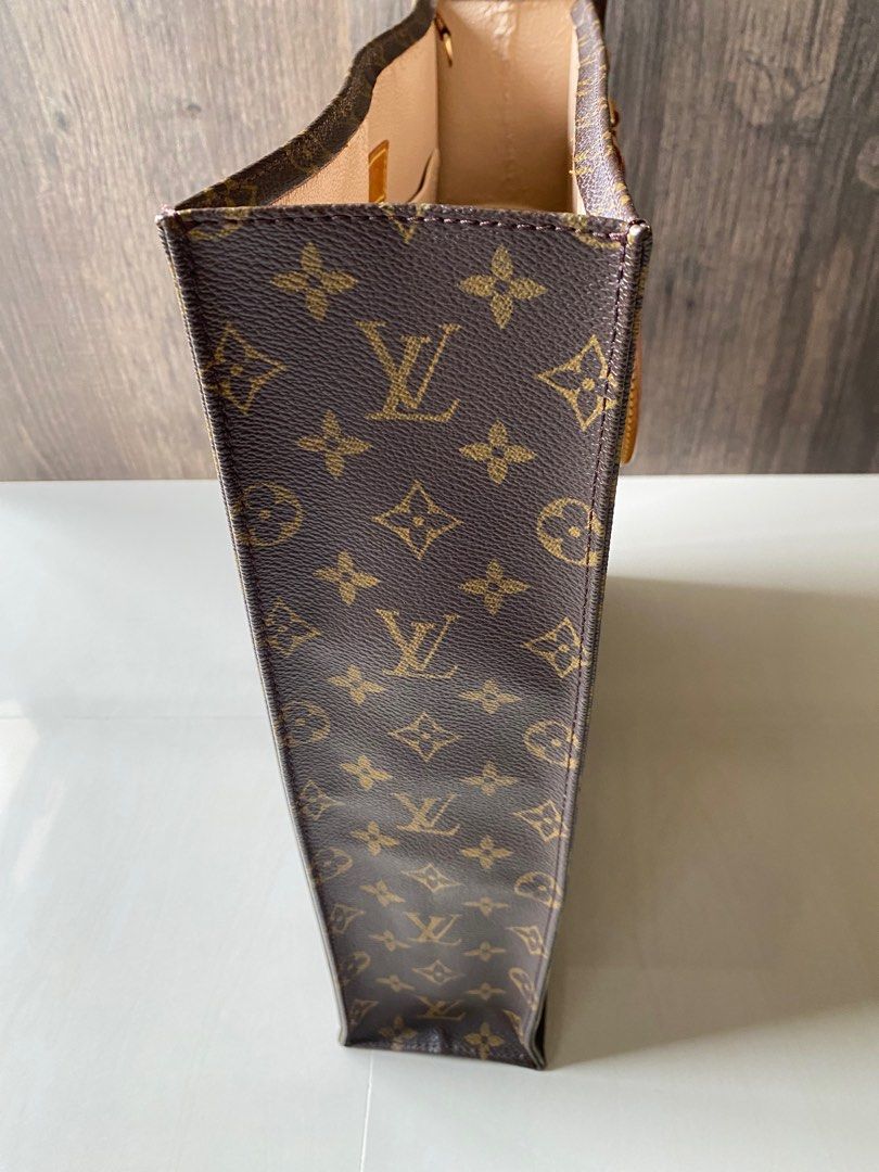 Louis Vuitton Sac Plat Mini VERY GOOD CONDITION🔥🔥🔥, Luxury, Bags &  Wallets on Carousell