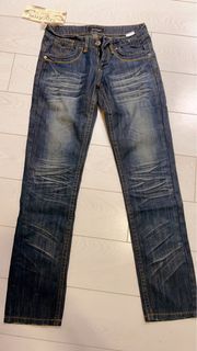 全新🆕品牌牛仔褲👖詩德登復古懷舊抓白痕粗獷帶優雅味道～M size 大尺碼顯瘦長腿(腰圍平量37/腿長102公分)#23初夏時尚