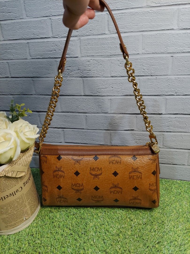 Mcm pochette cognag Barang Mewah Tas Dompet di Carousell