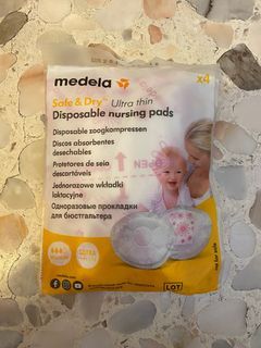 Medela Safe & Dry Ultra Thin Disposable Nursing Pads, 240-Pack