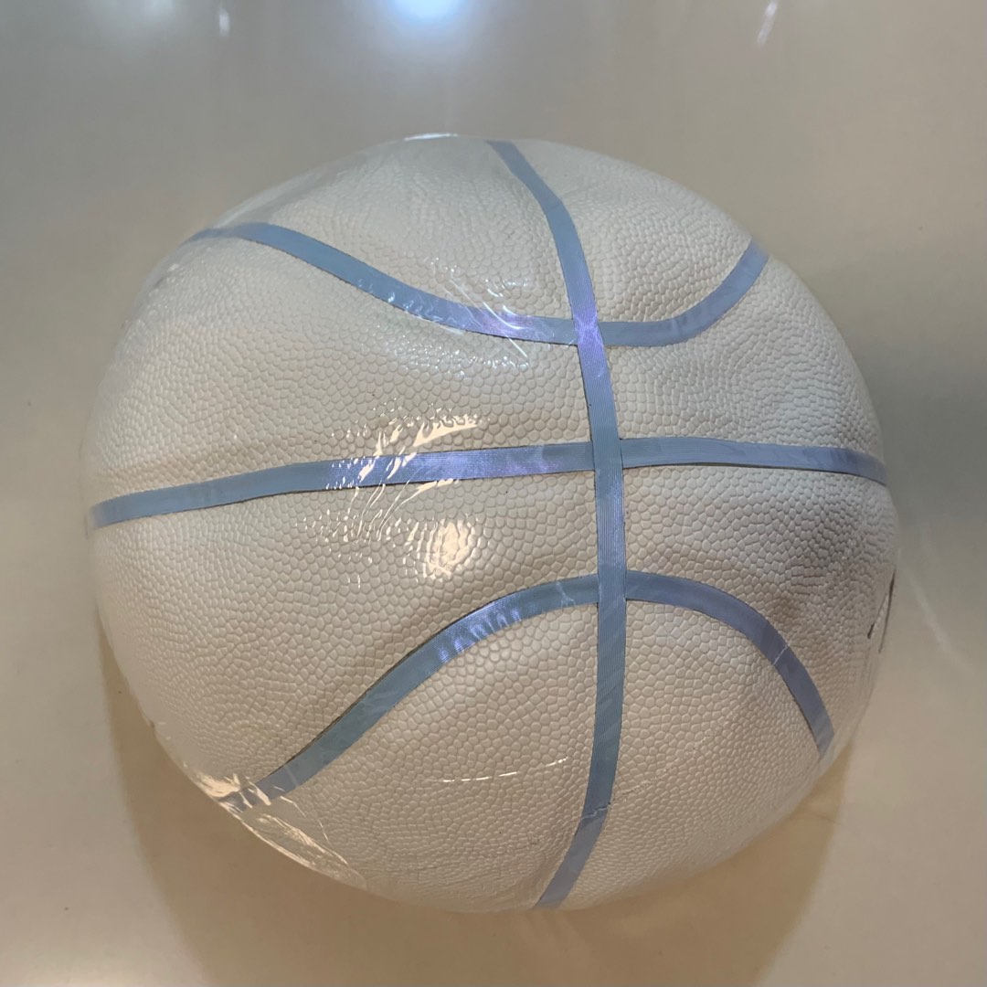 NBA basketball (Hennessy) 2023 version（軒尼詩 x NBA 籃球 2023 版）Iverson AI