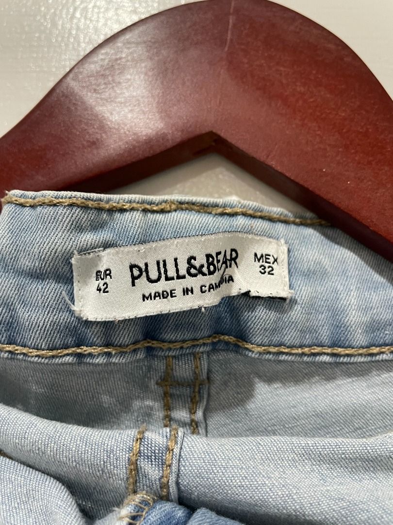 New Pull&Bear Jeans (Category: Jeans) located in Manila. Submitted by levinc (Listing ID 1230508551, Image 2). Description: .