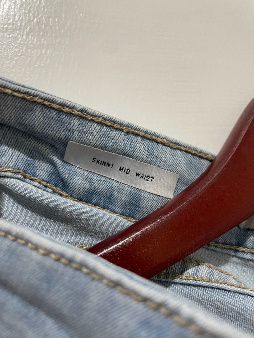 New Pull&Bear Jeans (Category: Jeans) located in Manila. Submitted by levinc (Listing ID 1230508551, Image 3). Description: .