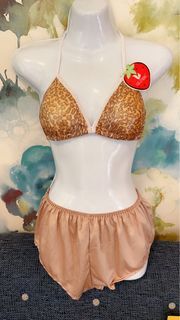 全新🆕全套三件式睡衣香檳金特價🉐️NG緞面睡褲（有小洞）👙時尚青春❤️亮面金黃豹紋點點款3 items👙3件式綁帶比基尼式款~~F size