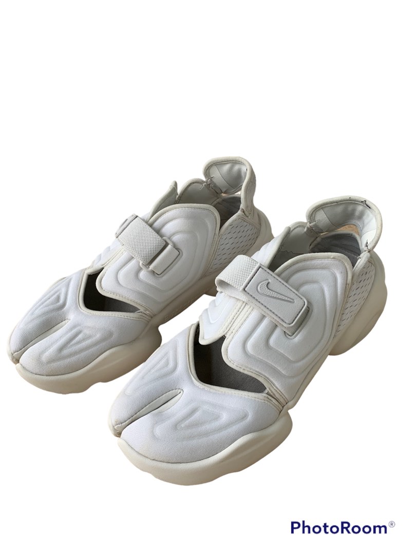 Aqua rift sneaker sale sandals