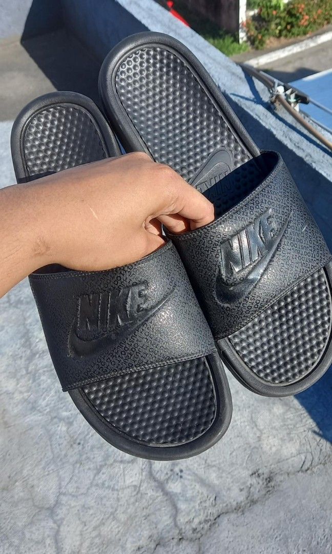 Nike Benassi JDI triple black size 13