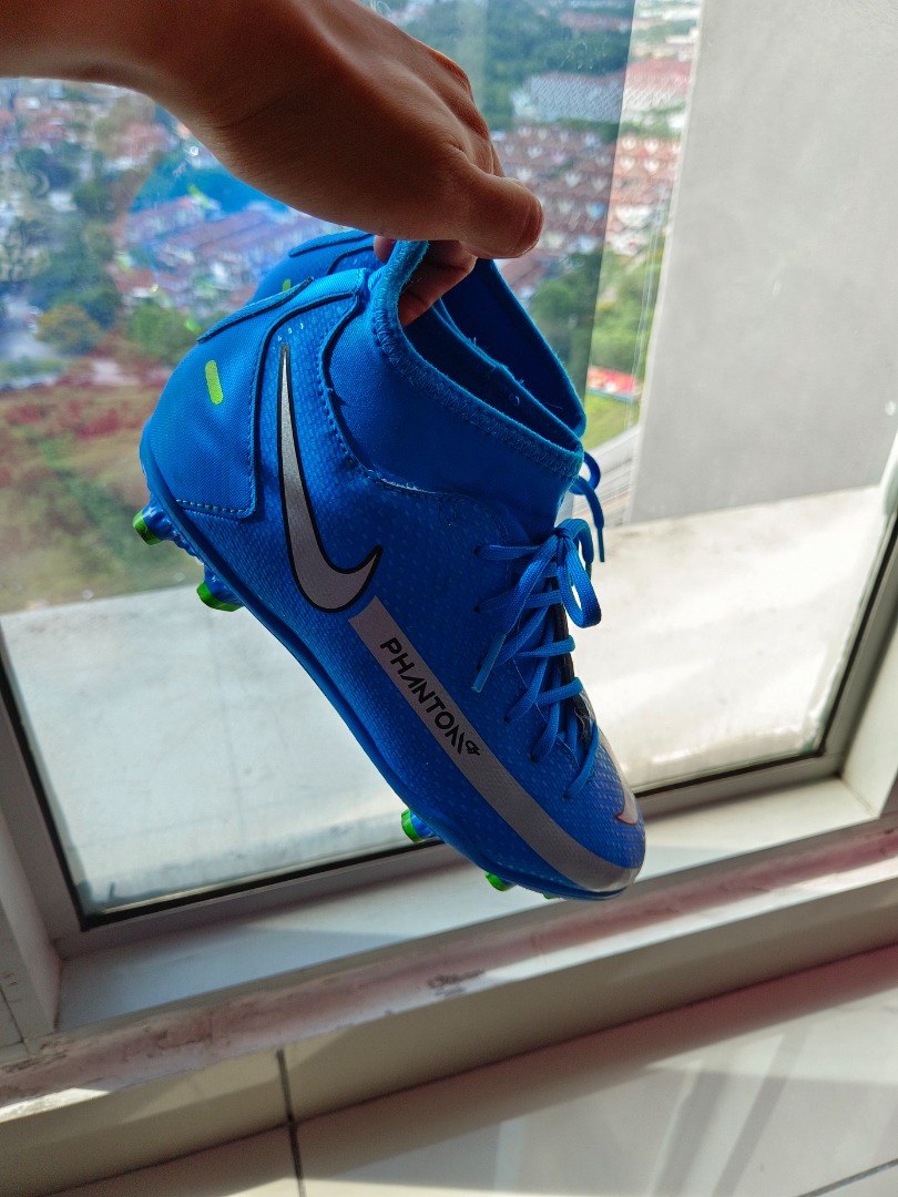 Kasut bola nike phantom best sale