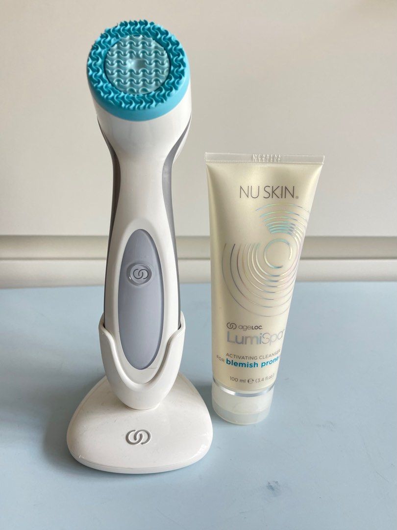 NU SKIN PORE MINIMIZER (Category: Face Care) located in Quezon City. Submitted by hobbystarter (Listing ID 1230352718, Image 1). Description: Super new. Gave this as a gift to my husband but he didnt like it. With charger and free cleanser. .