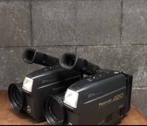 Panasonic NV-A20 VHS Camcorder (1993), Photography, Video Cameras