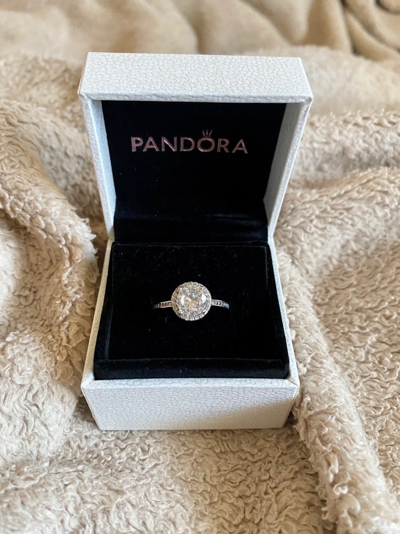 Round sparkle halo ring new arrivals