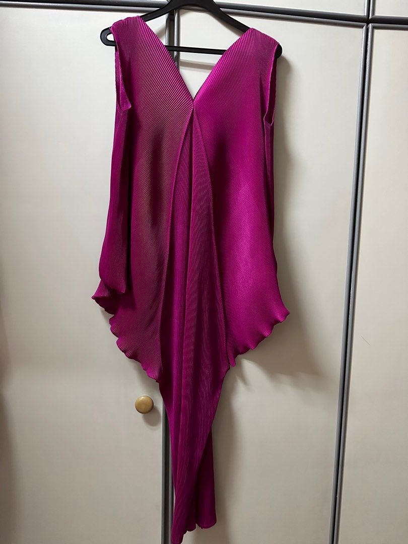 Pleated sleeveless batwing purple dress. Women s Fashion Dresses