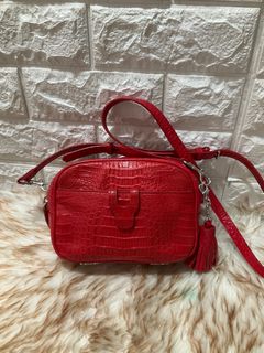 (Category: ) located in . Submitted by bagsforyou2014 (Listing ID 1230392449, Image 1). Description: .