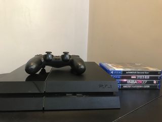 PS4 Phat 500gb with Controller and Games