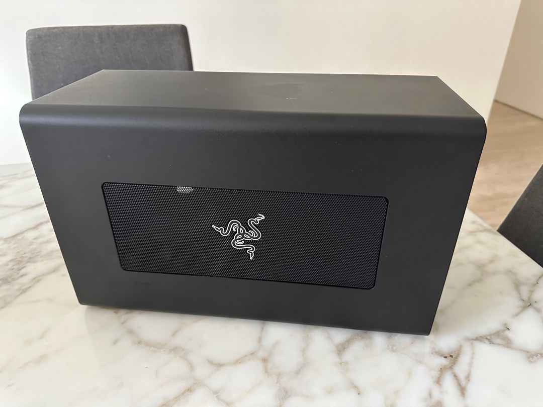 Razer core x chroma external graphics enclosure top