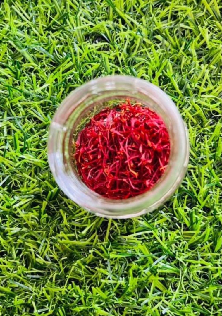 Saffron strand, Food & Drinks, Spice & Seasoning on Carousell