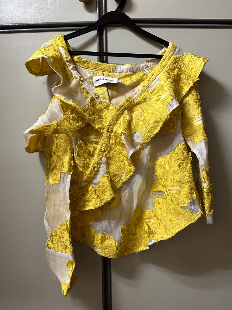 Self portrait yellow top top