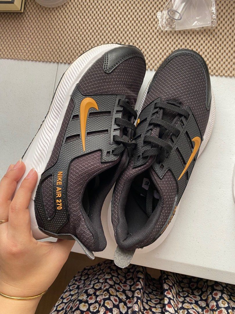 Sepatu shop nike running