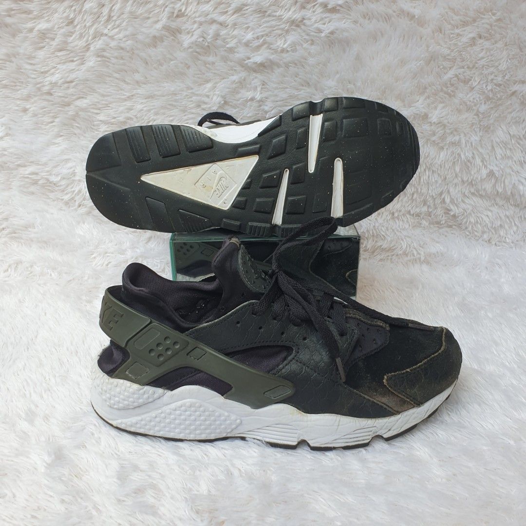 Sepatu sneakers nike air huarache run snake black army