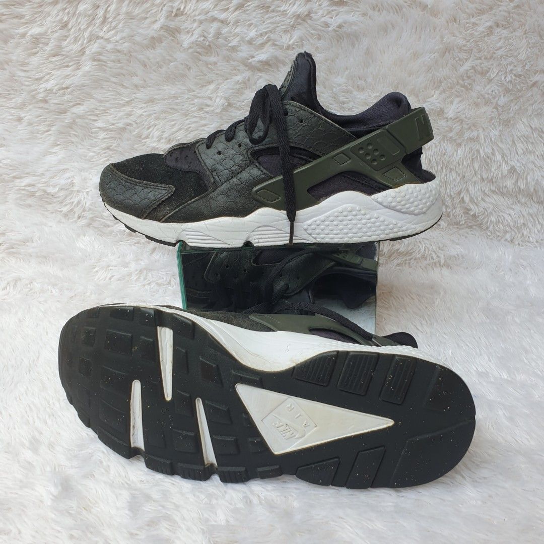 Sepatu sneakers nike air huarache run snake black army