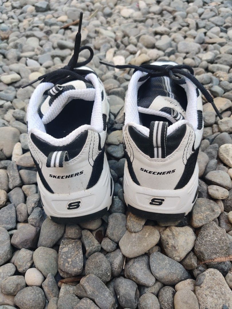 Skecher D