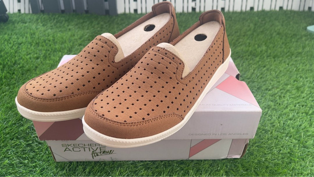 Skechers sale 5 ave