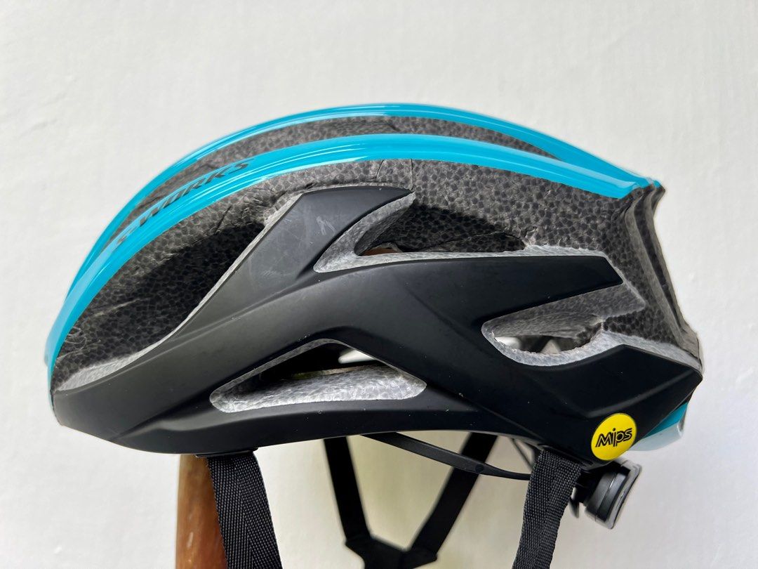 Specialized Sworks Prevail 2 helmet Asia S (Category: Parts & Accessories) located in Singapore. Submitted by sparestuffsale (Listing ID 1230457283, Image 3). Description: Specialized Sworks Prevail 2 MIPS helmet Size Asia Small With Angi sensor Used a few times. Have other helmets..