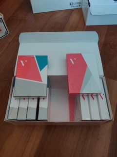 Prada playing cards, 名牌, 飾物及配件- Carousell