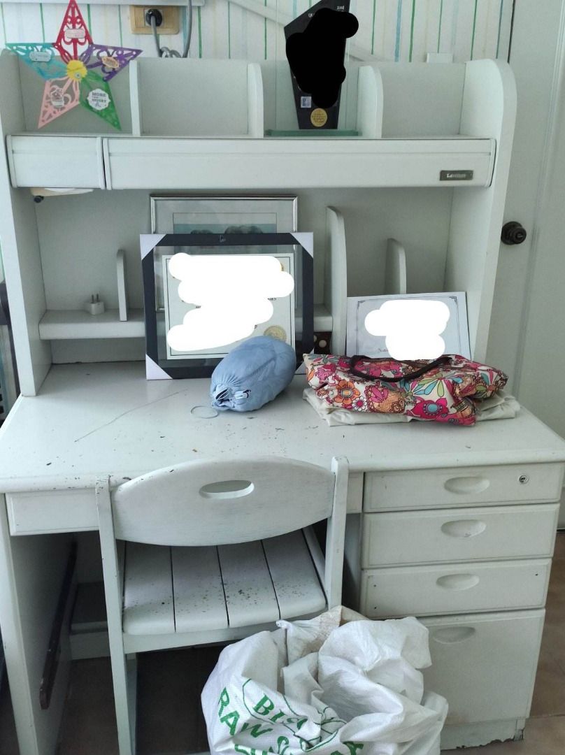 Study/ computer table (Category: Tables & Sets) located in Quezon City. Submitted by furnitures53134 (Listing ID 1230493490, Image 1). Description: .
