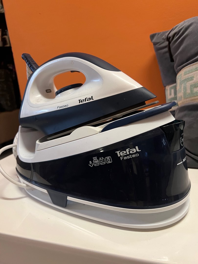 Tefal fasteo iron, TV & Home Appliances, Irons & Steamers on Carousell