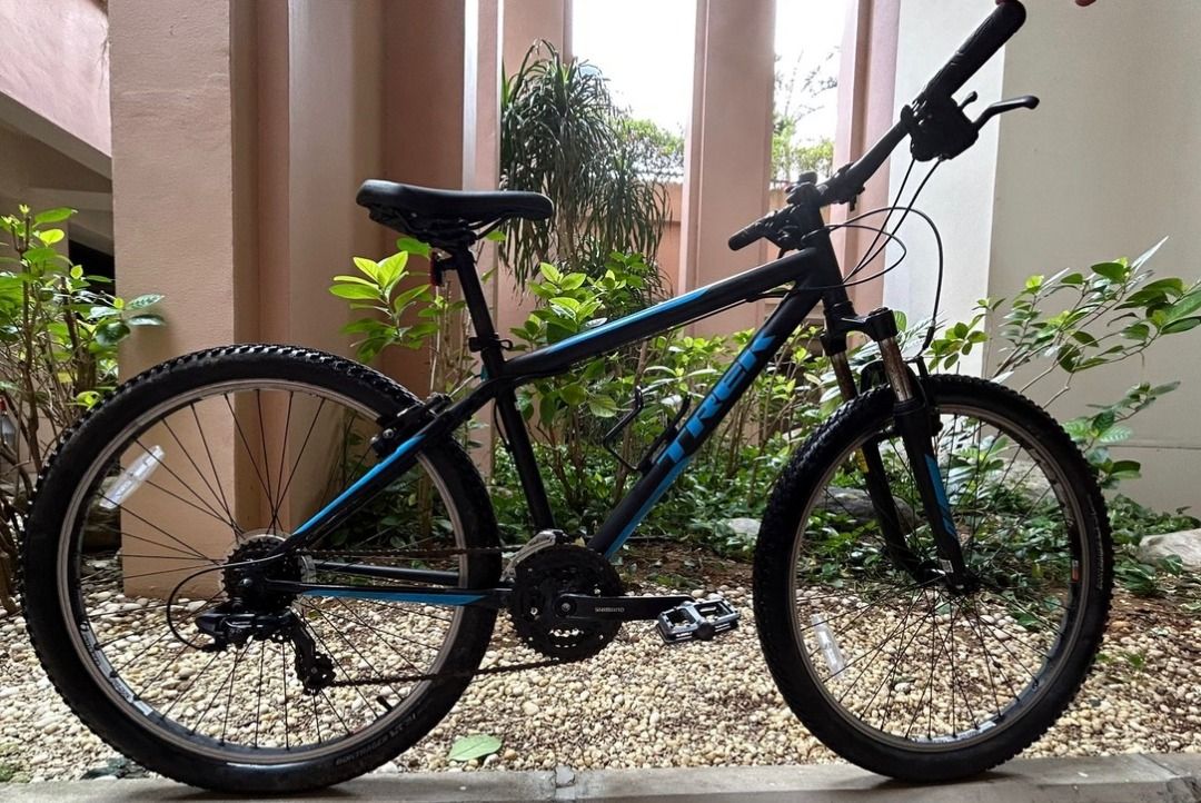 Trek outlet 820 size