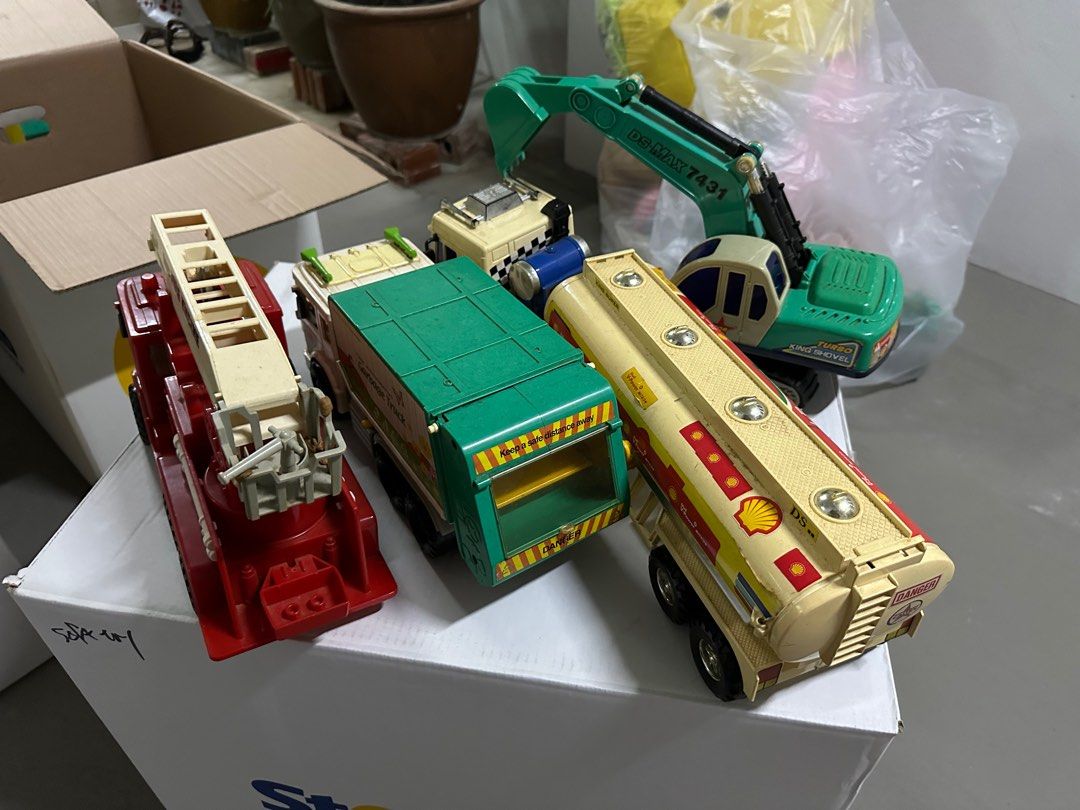 Trucks fire engine garbage truck, Hobbies & Toys, Toys & Games on Carousell