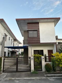 Three bedroom house near DLSU Laguna and Technopark
