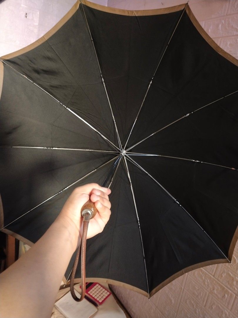 Umbrella 2 folds on Carousell