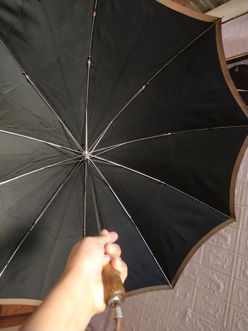 Umbrella 2 folds on Carousell