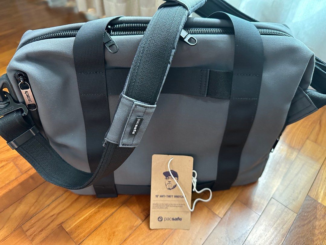 Unbox therapy x pacsafe deals