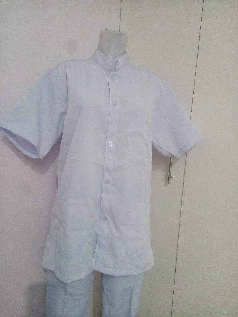 Unisex chef uniform terno👨‍🍳 (Category: Sets & Coordinates) located in Balagtas. Submitted by Spothings (Listing ID 1230521147, Image 2). Description: S-L pants: waistline 30" length 39" top: Length 29".