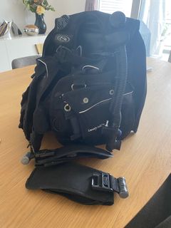 （分類：）位於 。 由 quickseller111 提交（商品編號 1230434724，圖片 1）。簡介： 。
