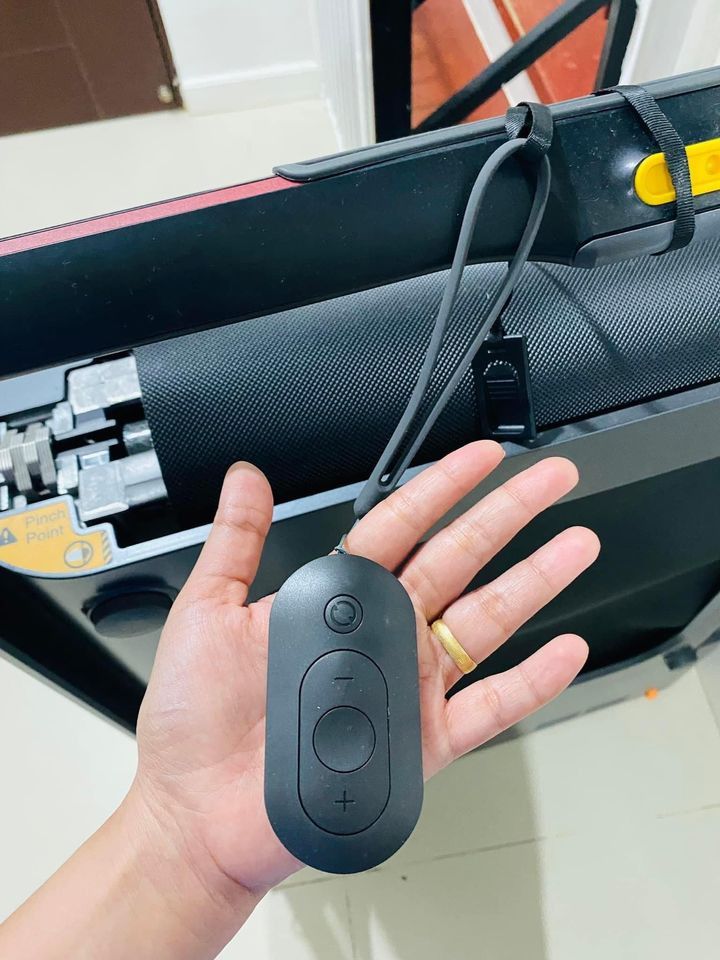 Xiaomi R1 Pro Foldable Walking Pad, Sports Equipment, Exercise ...